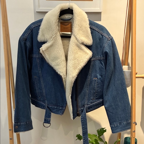 Levi's® Premium Cocoon Bomber Jacket - Picture 2 of 4